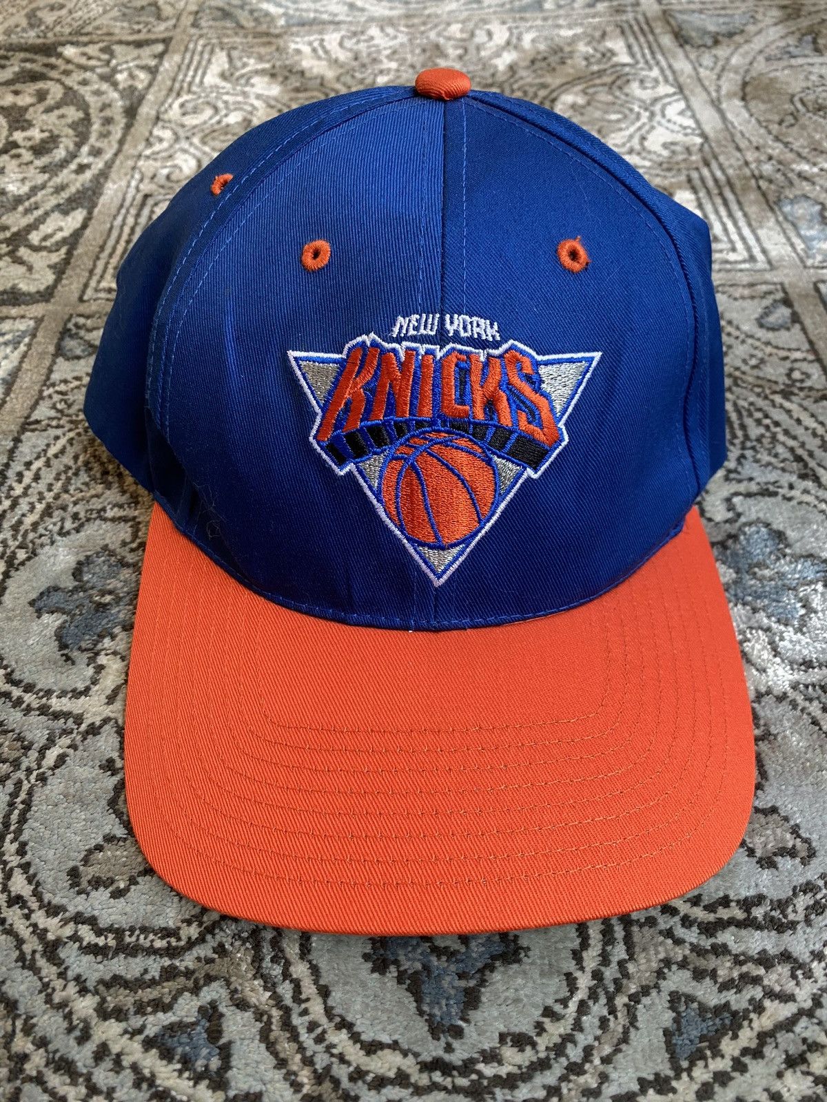 Vintage New York Knicks Snapback T-Shirts, Hoodie, Sweatshirt | PodArtWear.com