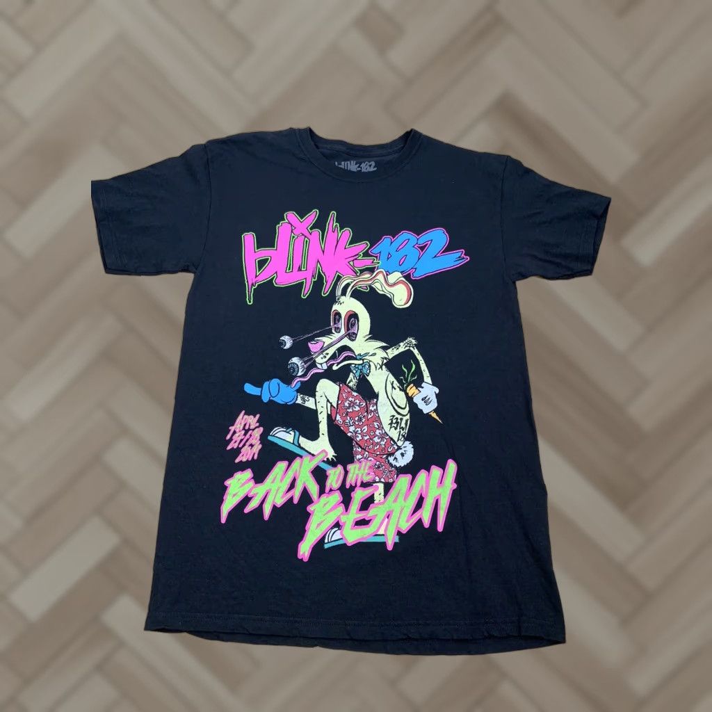 Vintage Blink 182 Back To The Beach T Shirt Black Short Sleeve M Men Crew Neck 2014 Concert Hoodie, Sweatshirt