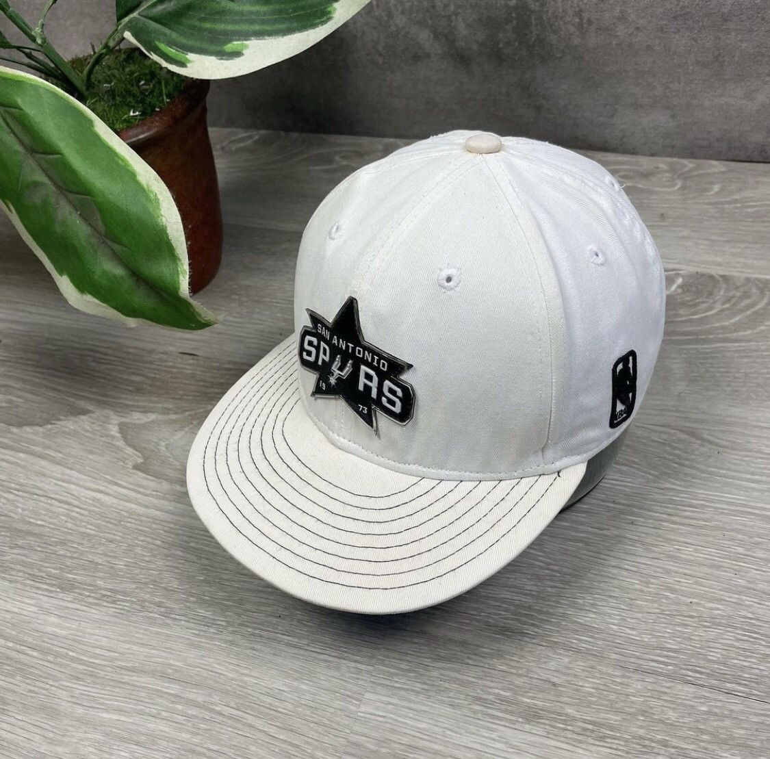 Vintage San Antonio Spurs Snapback Cap By Hyflat T-Shirts, Hoodie, Sweatshirt | PodArtWear.com